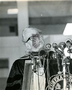 Image description is not available for 1967.152